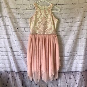 Beautiful cream and dusty pink formal dress, Size 16